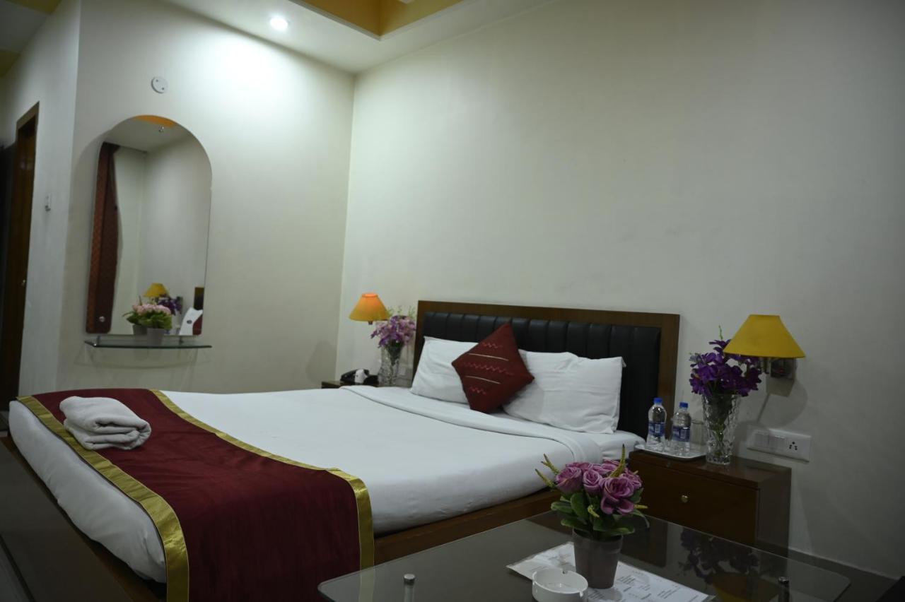 Hotel Dooars Mountain Alipur Duar ภายนอก รูปภาพ