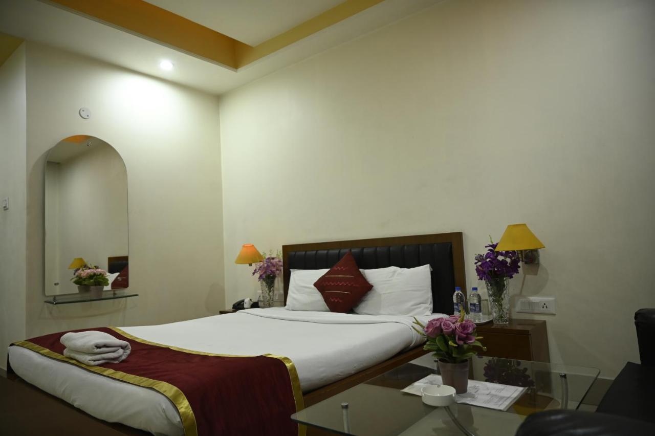 Hotel Dooars Mountain Alipur Duar ภายนอก รูปภาพ