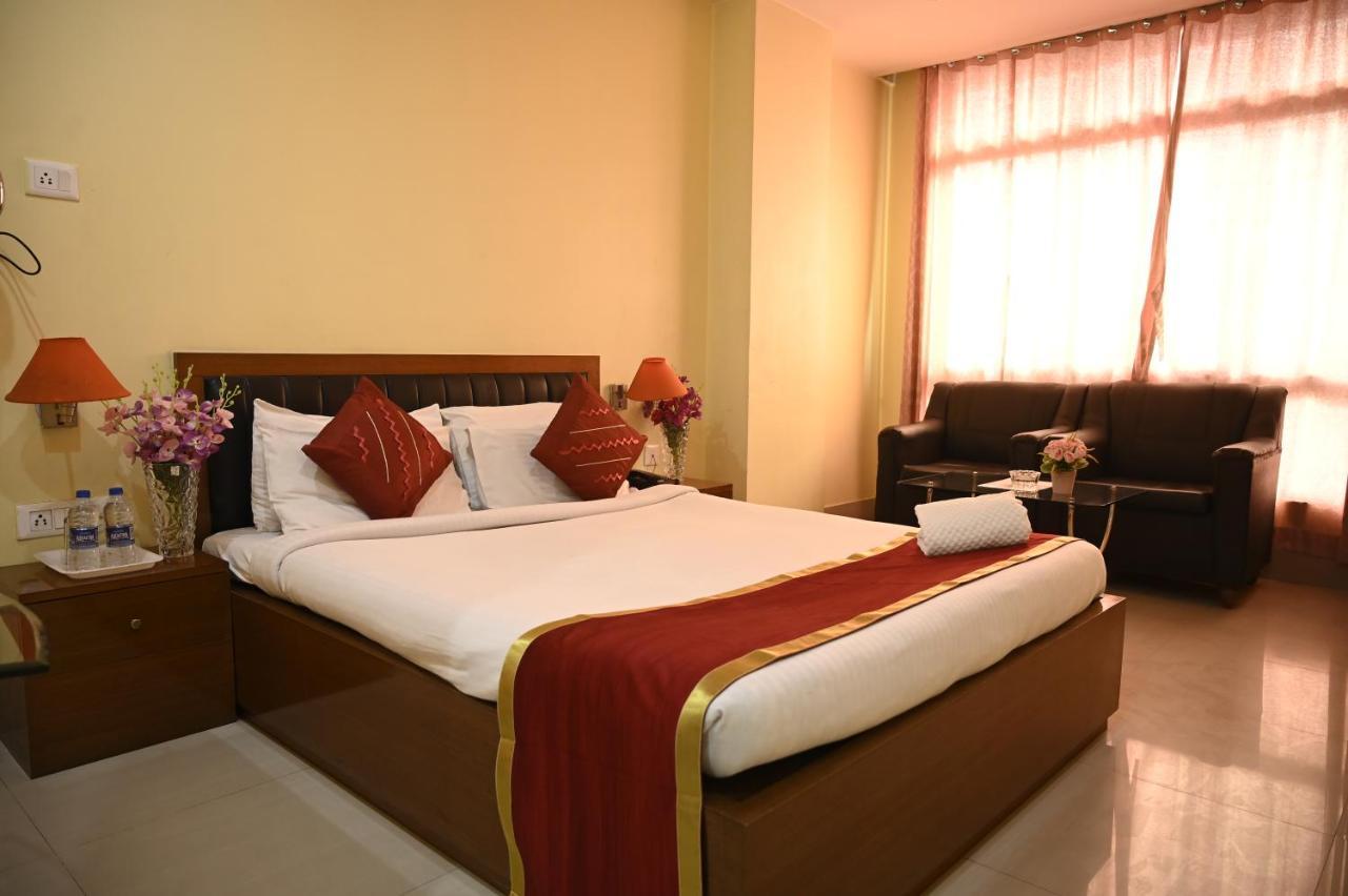 Hotel Dooars Mountain Alipur Duar ภายนอก รูปภาพ