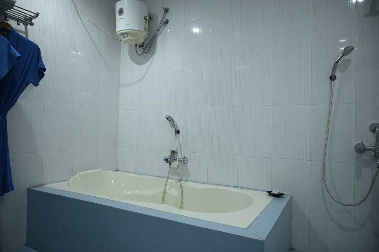 Hotel Dooars Mountain Alipur Duar ภายนอก รูปภาพ