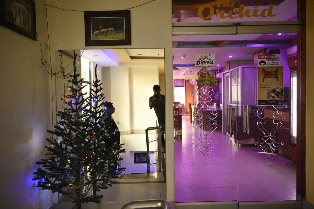 Hotel Dooars Mountain Alipur Duar ภายนอก รูปภาพ