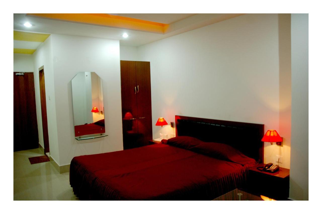 Hotel Dooars Mountain Alipur Duar ภายนอก รูปภาพ