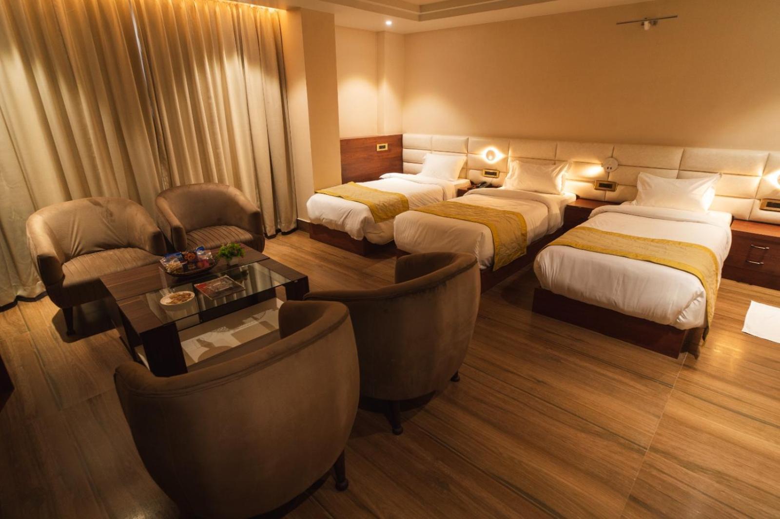 Hotel Dooars Mountain Alipur Duar ภายนอก รูปภาพ